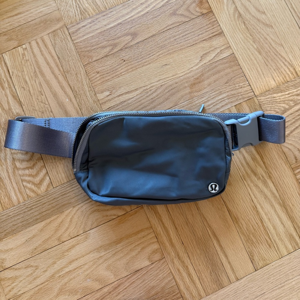 Lululemon Athletica Charcoal Grey Belt Bag